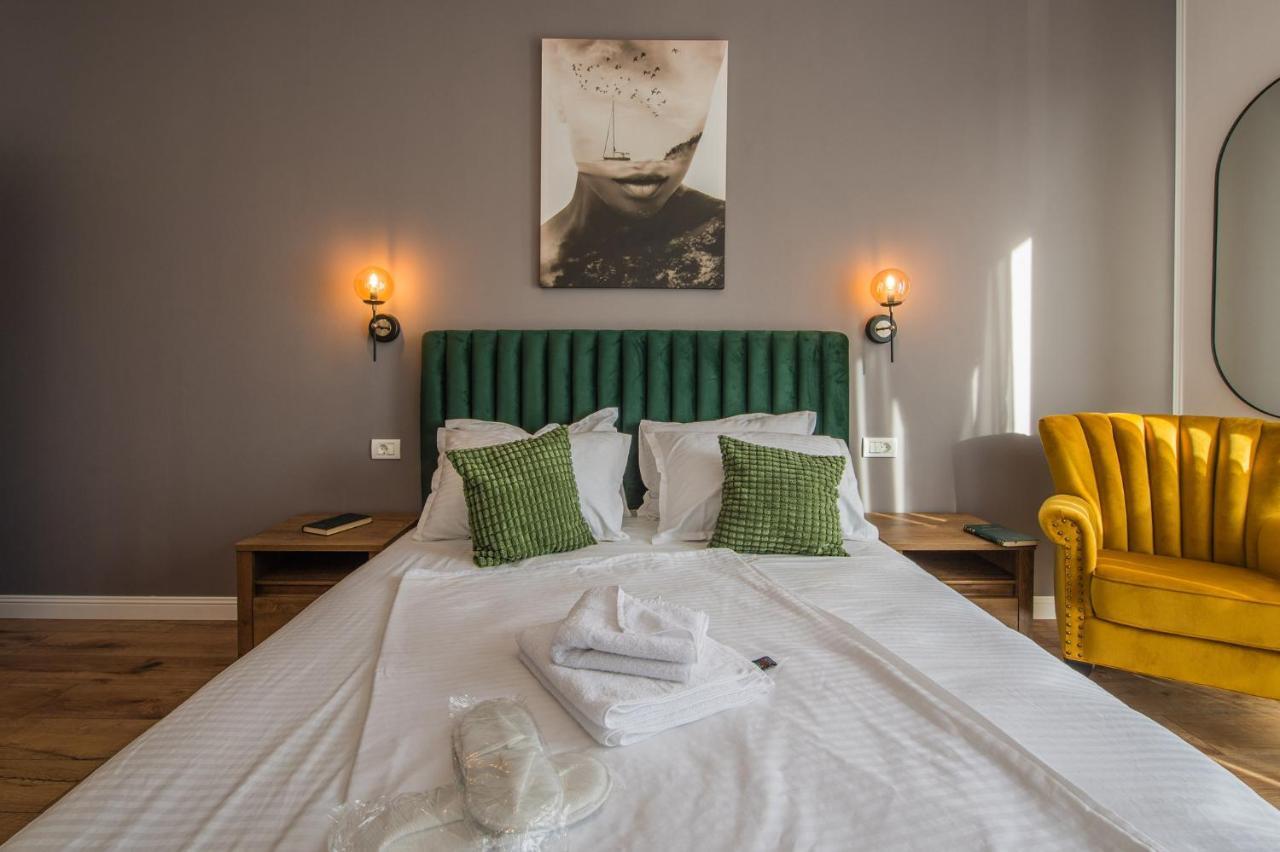 Themuseapartament Alba Iulia Ngoại thất bức ảnh